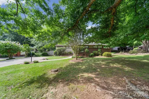 214 Walnut Ave, Mount Holly, NC 28120