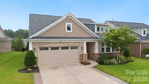 3024 Marchers Trace Dr, Charlotte, NC 28227