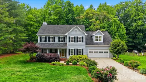 1032 30th Avenue Ne Ln NE, Hickory, NC 28601