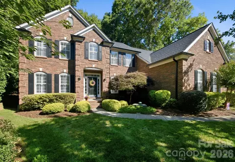 16043 Agincourt Dr, Huntersville, NC 28078