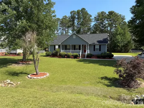 2004 Hunters Ridge Rd, Lancaster, SC 29720