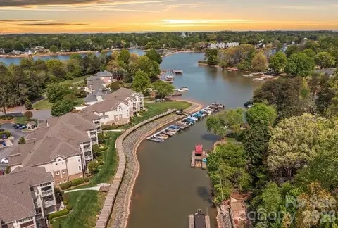 108 Pier 33 409 Dr #409, Mooresville, NC 28117