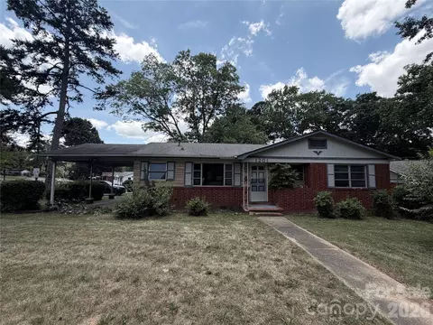 1201 Clanton Rd, Charlotte, NC 28217