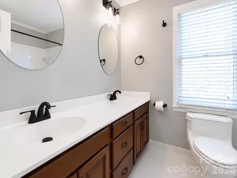 Bath - 25012 Molokai Dr, Fort Mill, SC 29708 photo 4 of 5
