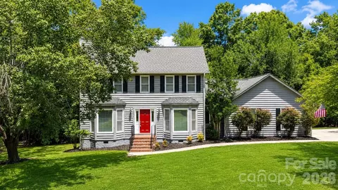 25012 Molokai Dr, Fort Mill, SC 29708