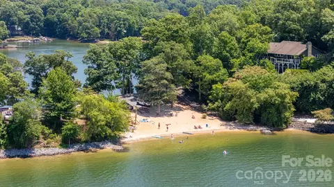 View/Area - 25012 Molokai Dr, Fort Mill, SC 29708 photo 5 of 8