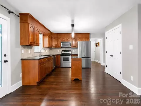 Kitchen - 25012 Molokai Dr, Fort Mill, SC 29708 photo 1 of 1