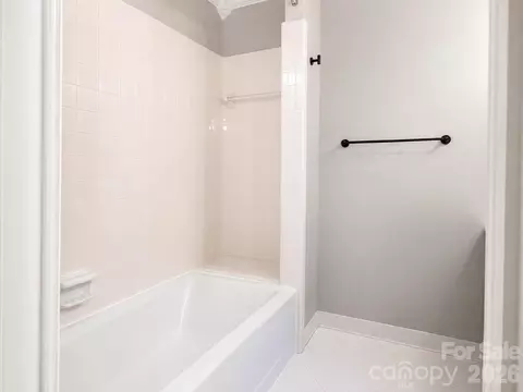 Bath - 25012 Molokai Dr, Fort Mill, SC 29708 photo 3 of 5