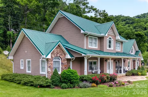Exterior - 227 Black Bear Cv, Clyde, NC 28721 photo 5 of 5