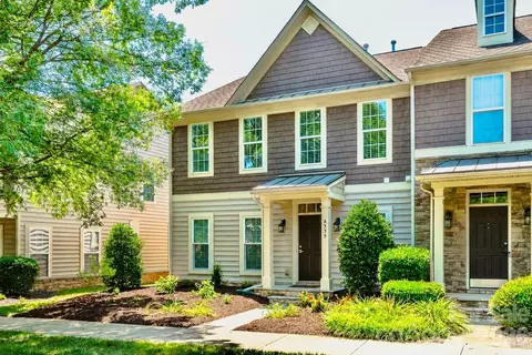 8335 Viewpoint Ln, Cornelius, NC 28031