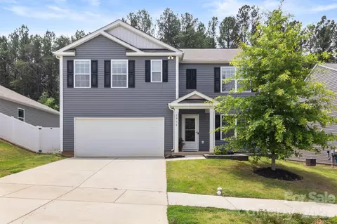 2916 Sherrills Stream Dr, Sherrills Ford, NC 28673