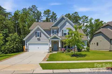 15611 Walnut Hill Dr, Charlotte, NC 28278