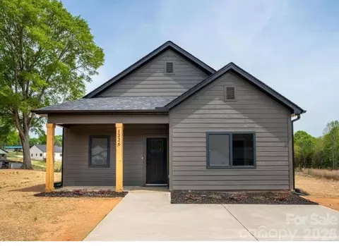1226 Burris Blvd, Lincolnton, NC 28092