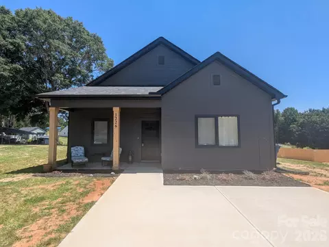 1226 Burris Blvd, Lincolnton, NC 28092