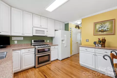 Kitchen - 442 Sugar Maple Dr, Tega Cay, SC 29708 photo 1 of 3
