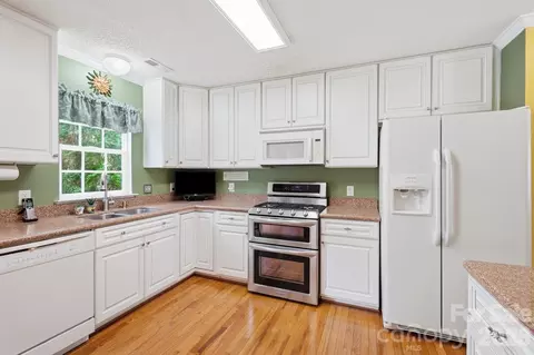 Kitchen - 442 Sugar Maple Dr, Tega Cay, SC 29708 photo 3 of 3