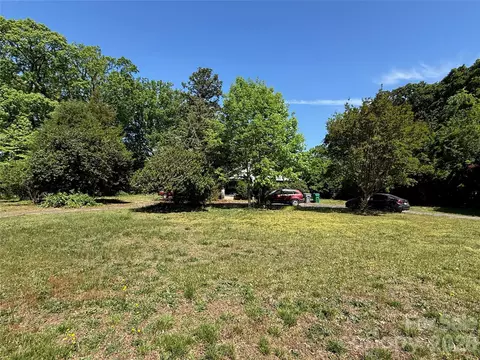 6629 The Plz, Charlotte, NC 28215
