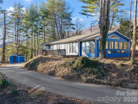 139 Church St, Burnsville, NC 28714