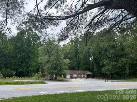 3177 Haywood Rd, Hendersonville, NC 28791
