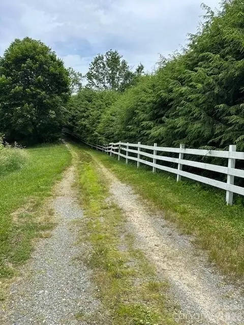 1094 Us 321 Hwy, Sugar Grove, NC 28679