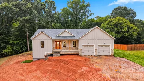 2578 Polo Ln, Maiden, NC 28650