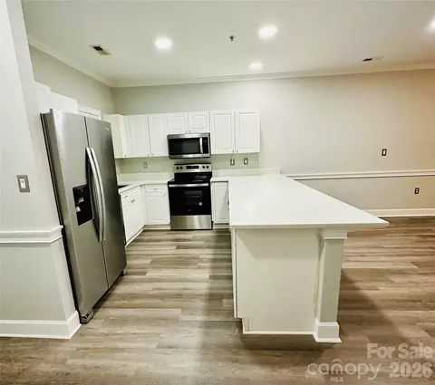 8733 Coralbell 102 Ln #102, Charlotte, NC 28213