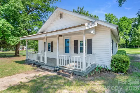 Exterior - 208 W Church St, Jefferson, SC 29718 photo 6 of 13