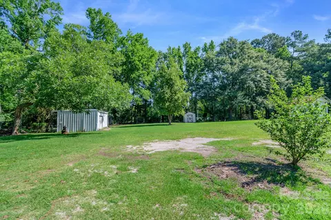 Exterior - 208 W Church St, Jefferson, SC 29718 photo 10 of 13