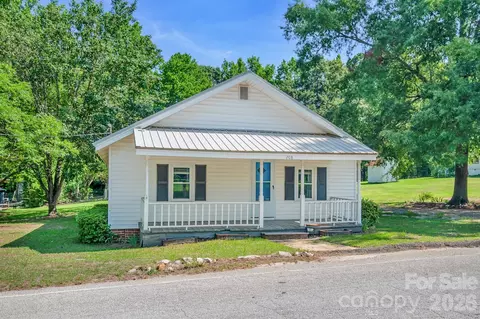 Exterior - 208 W Church St, Jefferson, SC 29718 photo 5 of 13
