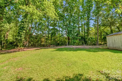 Exterior - 208 W Church St, Jefferson, SC 29718 photo 13 of 13