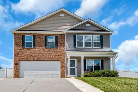 272 Daniel Dr, Lexington, NC 27295