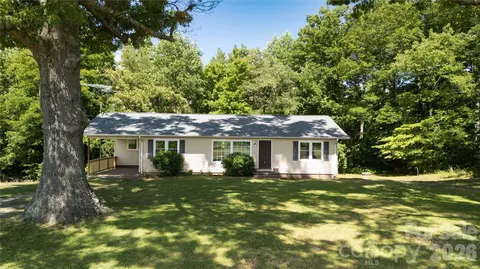 540 Crutchfield Rd, Union Mills, NC 28167