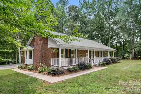 2482 Waxhaw Indian Trail S Rd S, Waxhaw, NC 28173