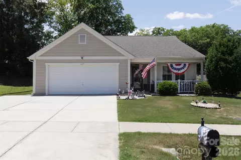 627 Smokehouse Ln, Albemarle, NC 28001