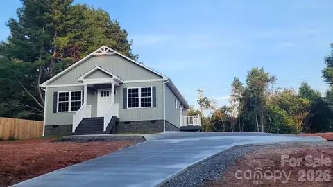 405 Falls Ave, Granite Falls, NC 28630