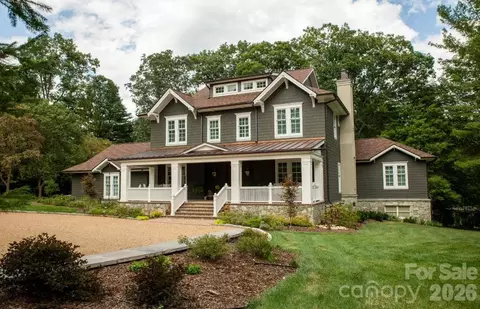 1 Cedar Chine Dr, Asheville, NC 28803