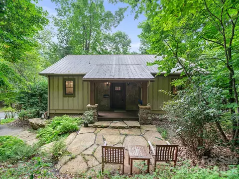 47 Falls Crossing Rd, Burnsville, NC 28714