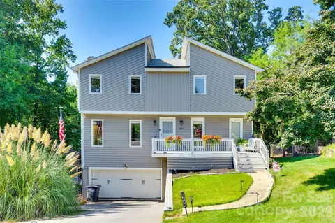 1088 Palmyra Dr, Fort Mill, SC 29708