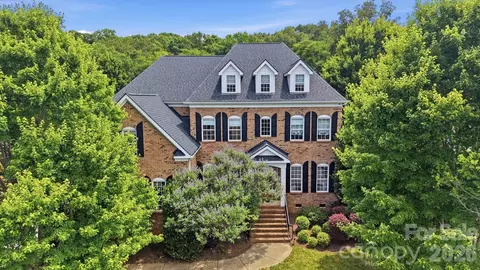 507 Five Leaf Ln, Waxhaw, NC 28173