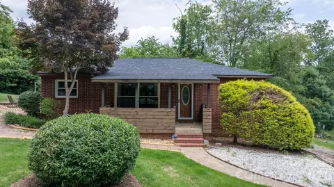 248 Hemlock St, Hudson, NC 28638