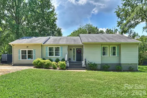 1621 Brook Dr, Fort Mill, SC 29708