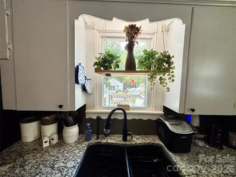 Kitchen - 809 W A St, Kannapolis, NC 28081 photo 2 of 3