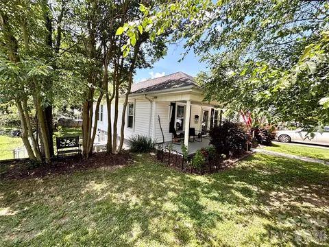 Exterior - 809 W A St, Kannapolis, NC 28081 photo 2 of 7