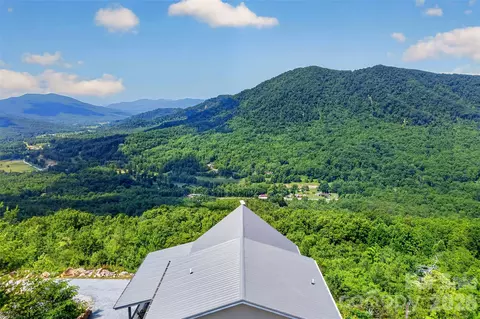 25 N Forest Dr, Marion, NC 28752