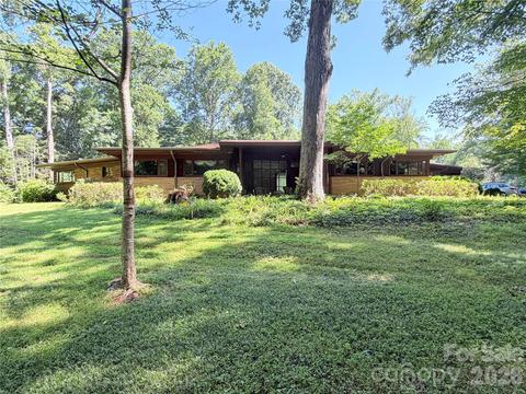 800 W 7th St, Newton, NC 28658