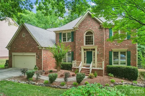 5529 Fairvista Dr, Charlotte, NC 28269