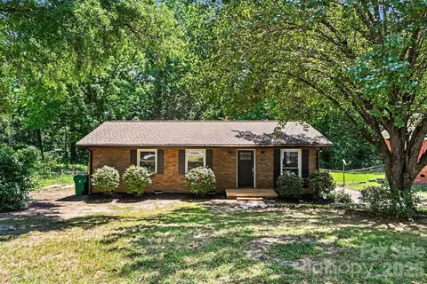 1126 Claremont Rd, Charlotte, NC 28214