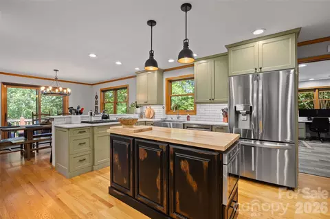 Kitchen - 359 Saddlebrook Ln, Clyde, NC 28721 photo 5 of 7