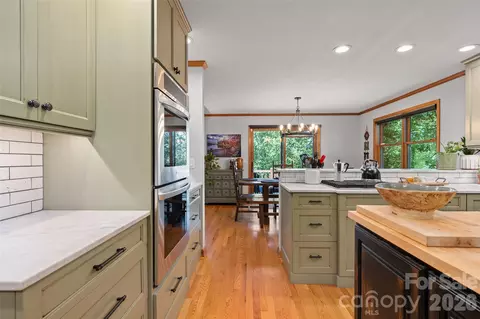 Kitchen - 359 Saddlebrook Ln, Clyde, NC 28721 photo 2 of 7