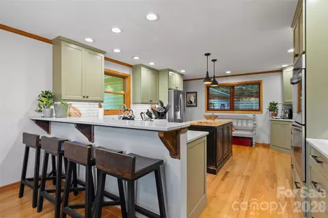 Kitchen - 359 Saddlebrook Ln, Clyde, NC 28721 photo 4 of 7